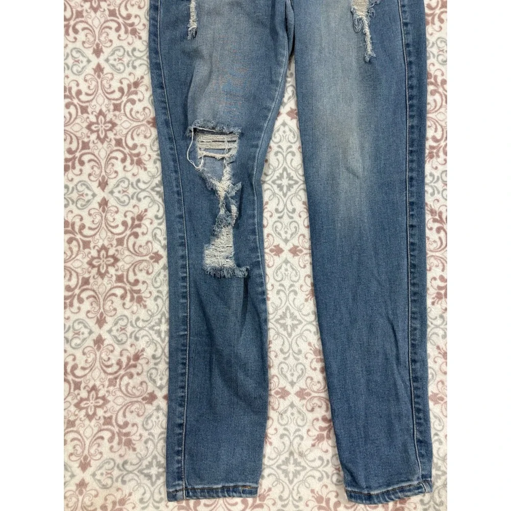 Vibrant MIU High Rise Distressed Skinny Jeans Blue Medium Wash Size 13 W30 EP18